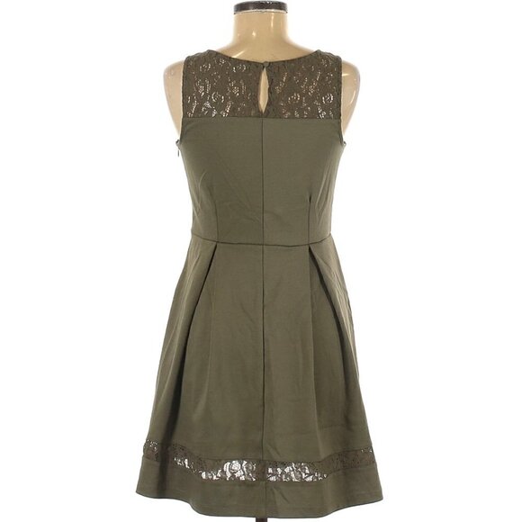 Altar’d State Dress l Size M - Picture 2 of 2